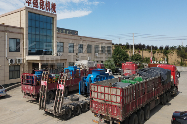 全液壓(ya)對輥破碎機