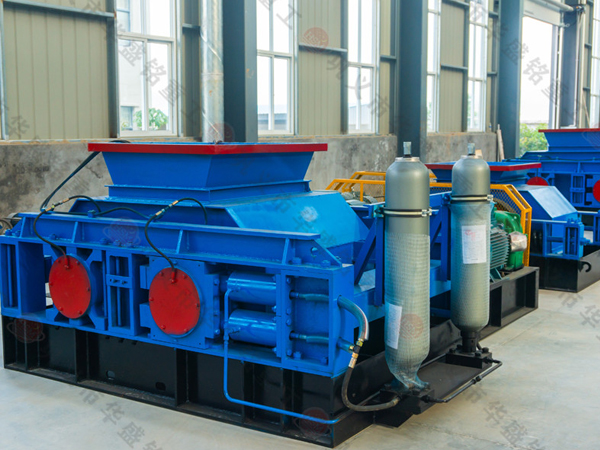雙(shuang)輥破碎(sui)機_雙輥破碎(sui)機(ji)價(jia)格,雙(shuang)輥破碎(sui)機廠(chang)傢
