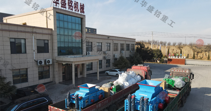砂(sha)石(shi)料(liao)廠(chang)使(shi)用的破碎(sui)機(ji)有(you)哪(na)些？對(dui)輥(gun)破如(ru)何(he)選型？