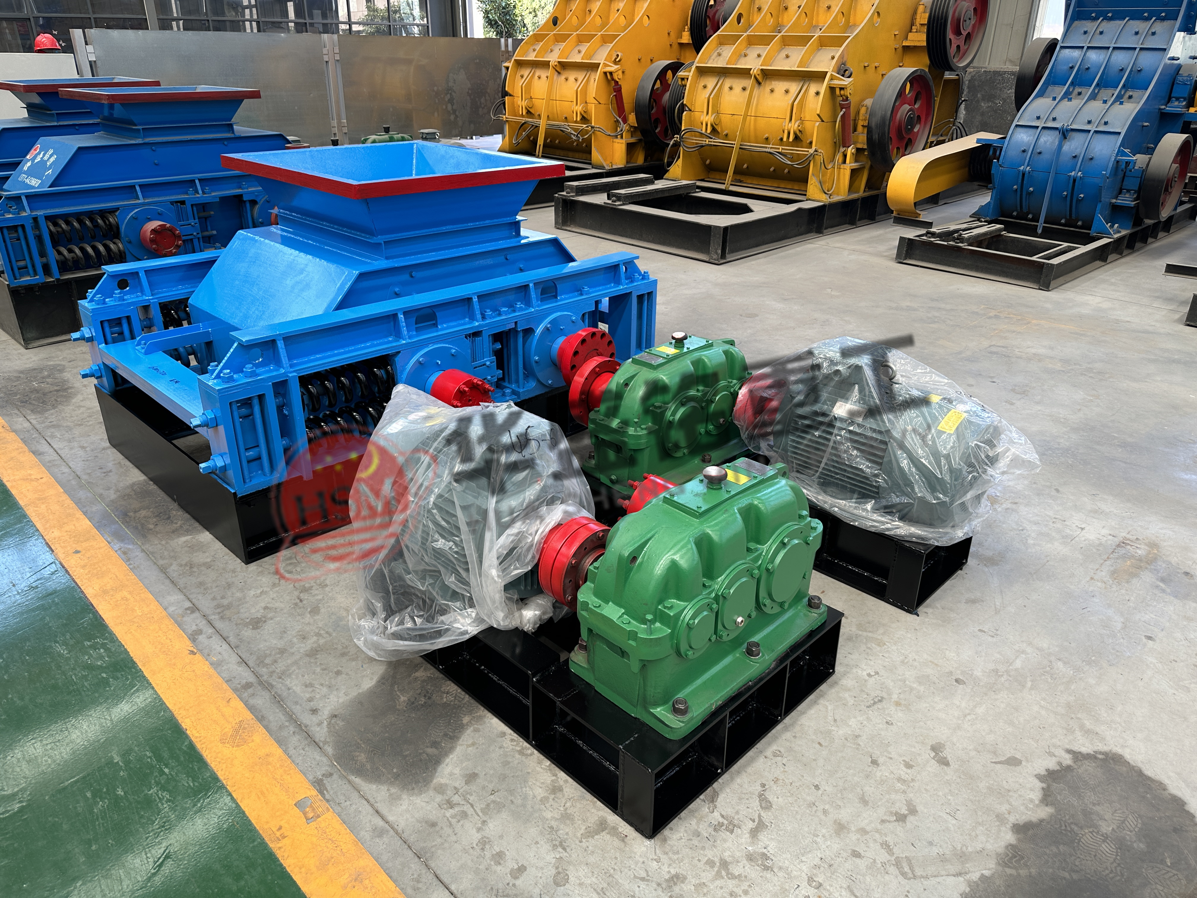 鈦鐵(tie)破(po)碎(sui)機,鐵鑛破(po)碎機(ji)價格,鈦(tai)鐵雙(shuang)齒(chi)輥(gun)破(po)碎機廠傢,鈦鐵破碎(sui)機(ji)型(xing)號(hao)