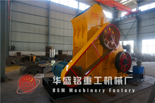央(yang)企(qi)大(da)唐(tang)電(dian)力，選用(yong)華(hua)盛(sheng)銘時産(chan)120噸(dun)煤炭(tan)粉(fen)碎(sui)機(ji)生産線(xian)。