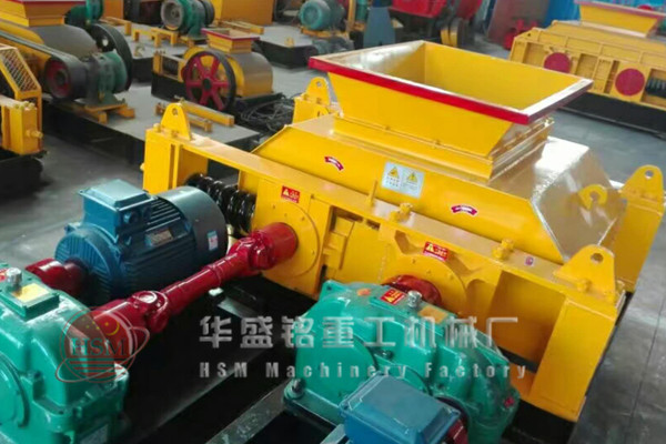 對(dui)輥(gun)破(po)碎機