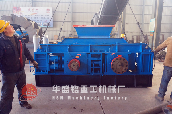 聖戈班明(ming)智選(xuan)擇華(hua)盛銘對輥破碎機