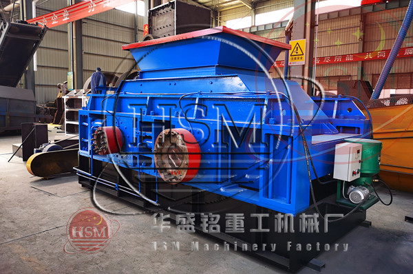 對(dui)輥破碎(sui)機(ji)圖片(pian)